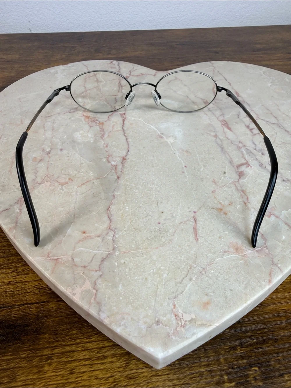 Black Oval Metal Frame Reading Glasses